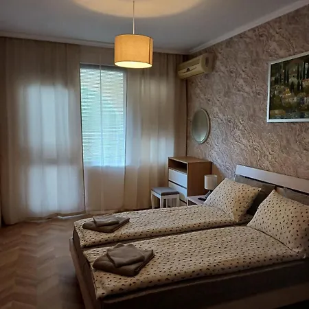 Lighthouse 1bedroom Gec 203 *