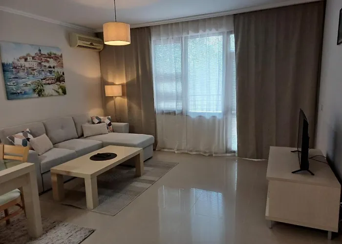 Lighthouse 1bedroom Gec 203 *